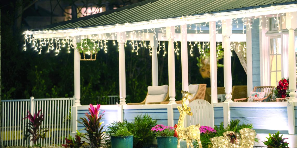 Deck the Halls… But Not Yet! The Never-Ending Argument Over Christmas Decorating